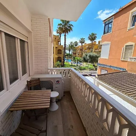 New Alexandra Apartment, 2 Min 40 Sec From Beach Apartamento
