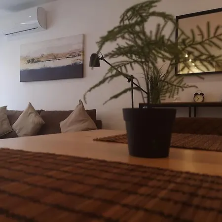 New Alexandra Apartment, 2 Min 40 Sec From Beach Apartamento