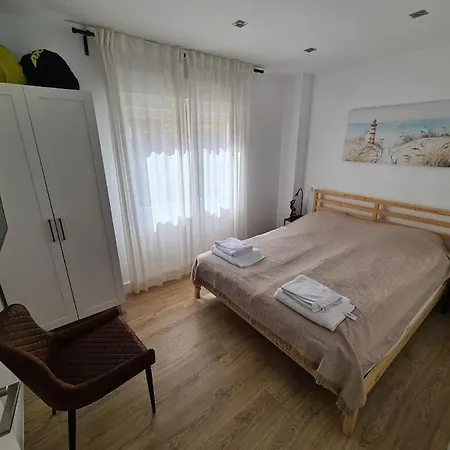 Apartamento New Alexandra Apartment, 2 Min 40 Sec From Beach *